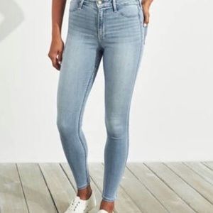 Hollister Light Wash Jeggings